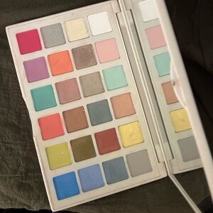 Sephora Pantone Universe pastel watercolor eyeshadow Palette